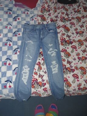 Women’s Light Blue Distressed Skinny Jeans